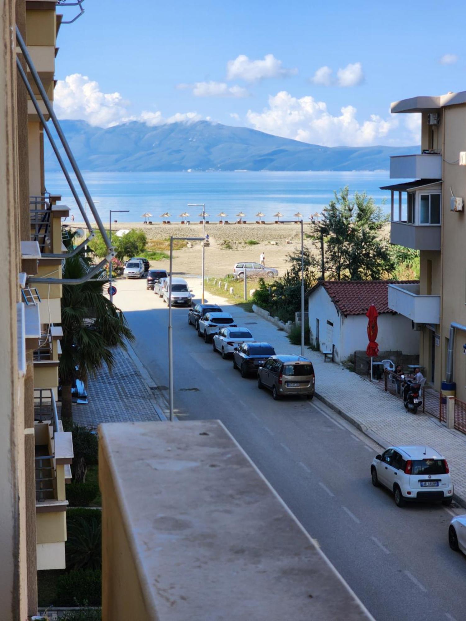 E.I.R Apartments Vlorë Buitenkant foto