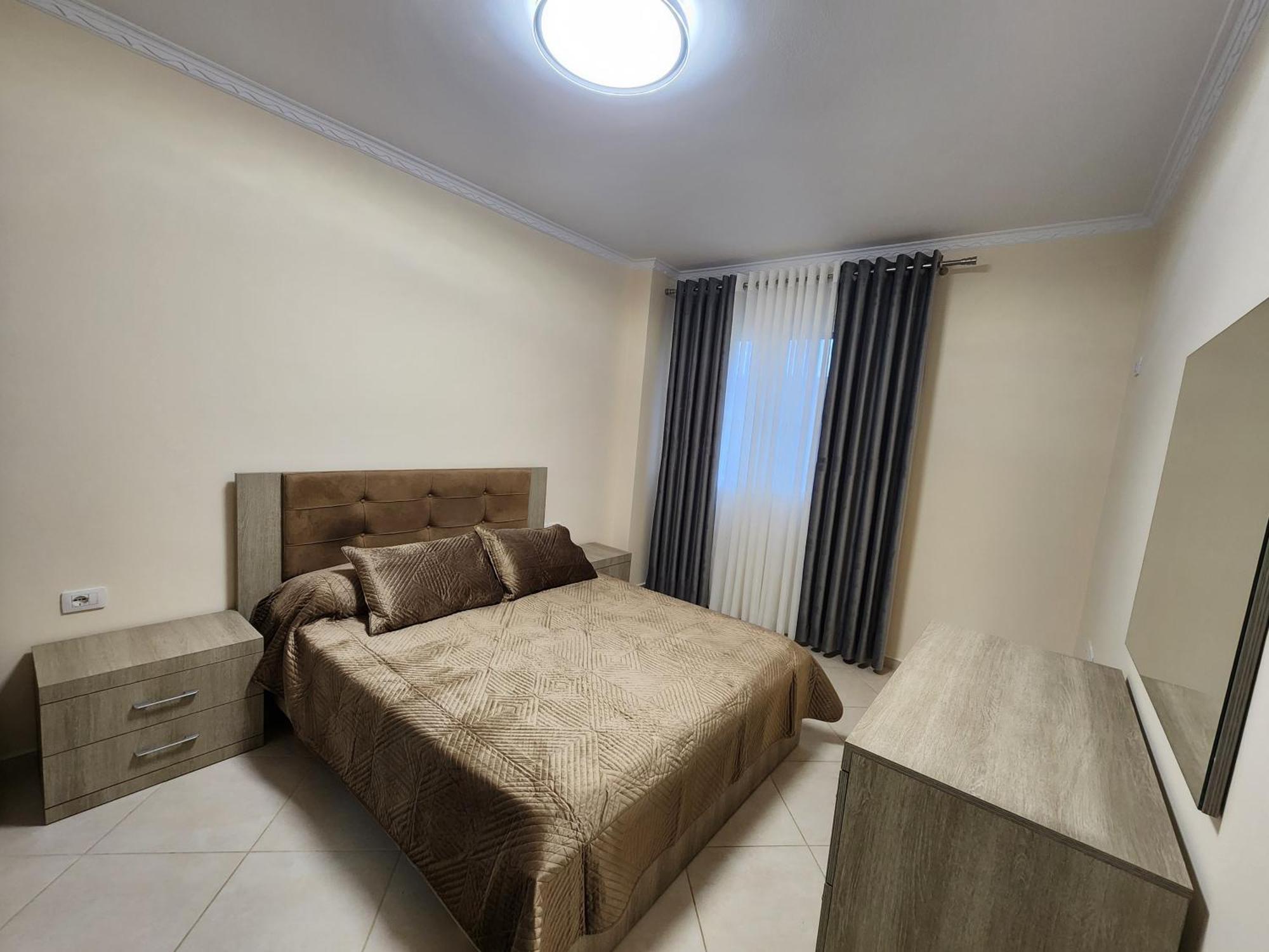 E.I.R Apartments Vlorë Buitenkant foto