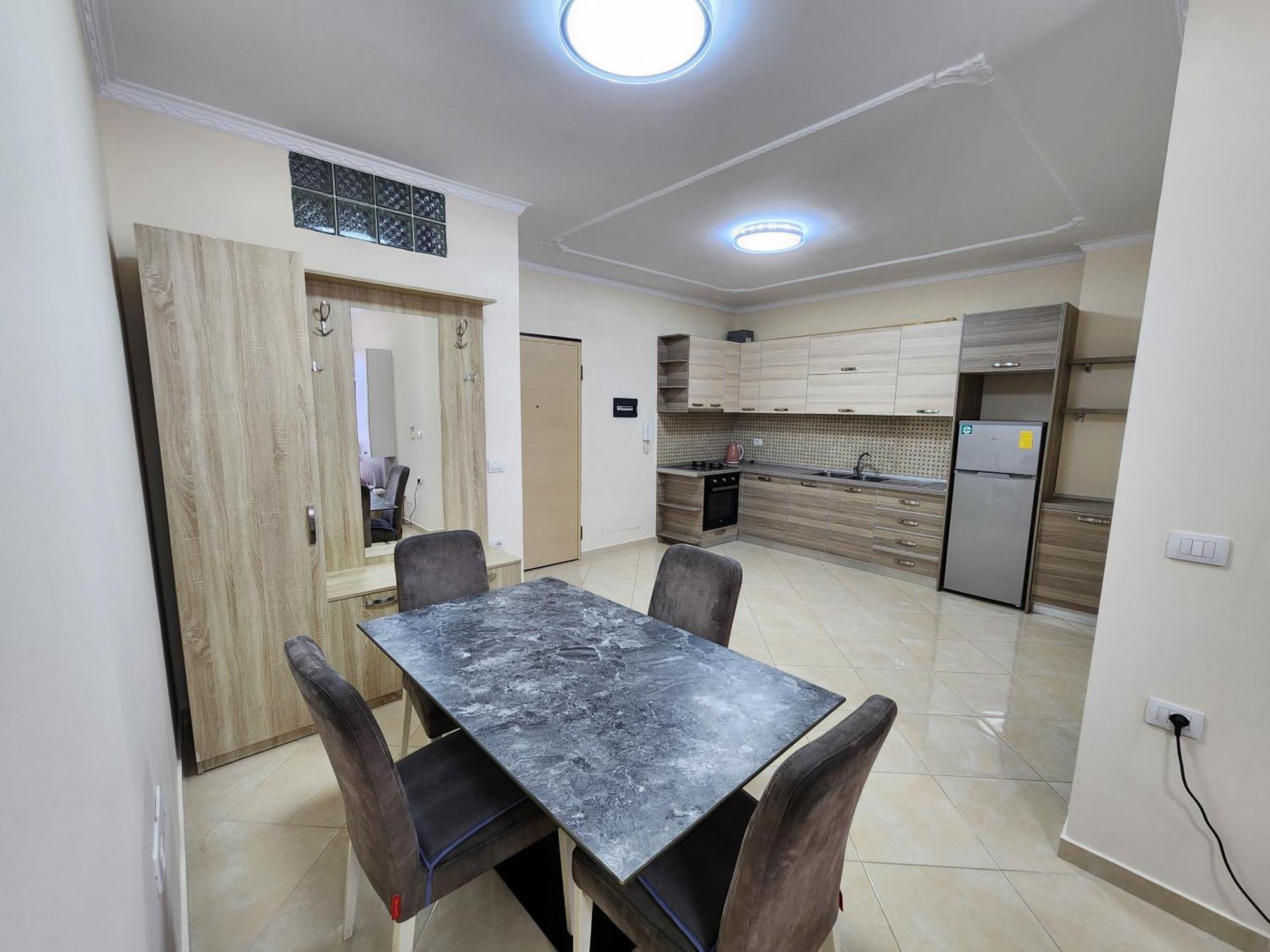 E.I.R Apartments Vlorë Buitenkant foto