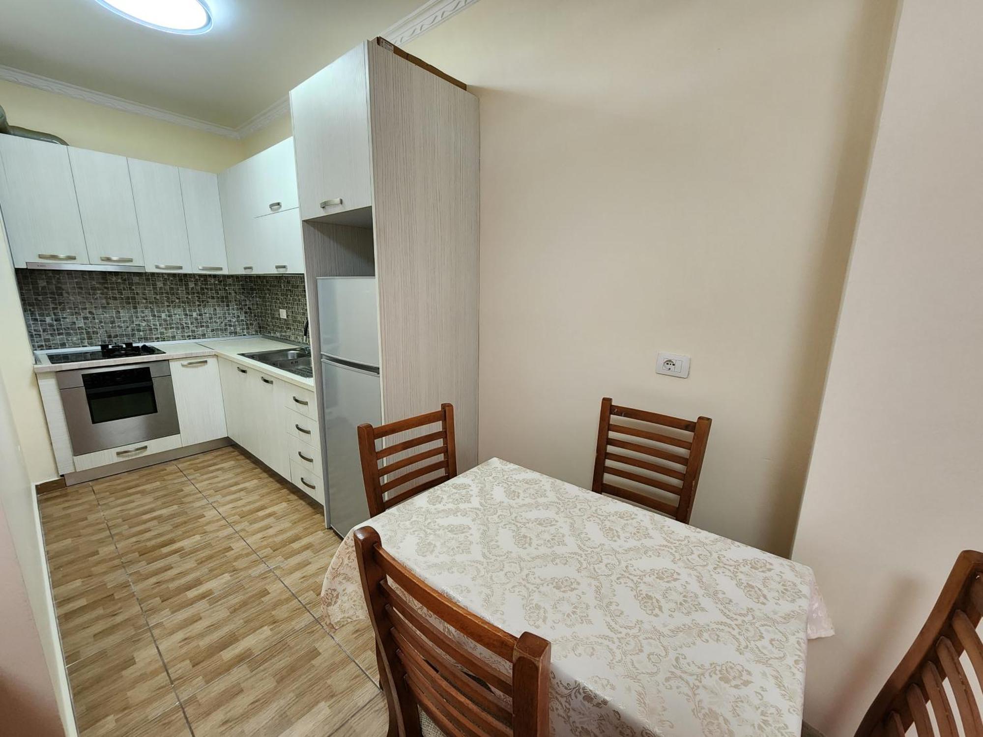 E.I.R Apartments Vlorë Buitenkant foto