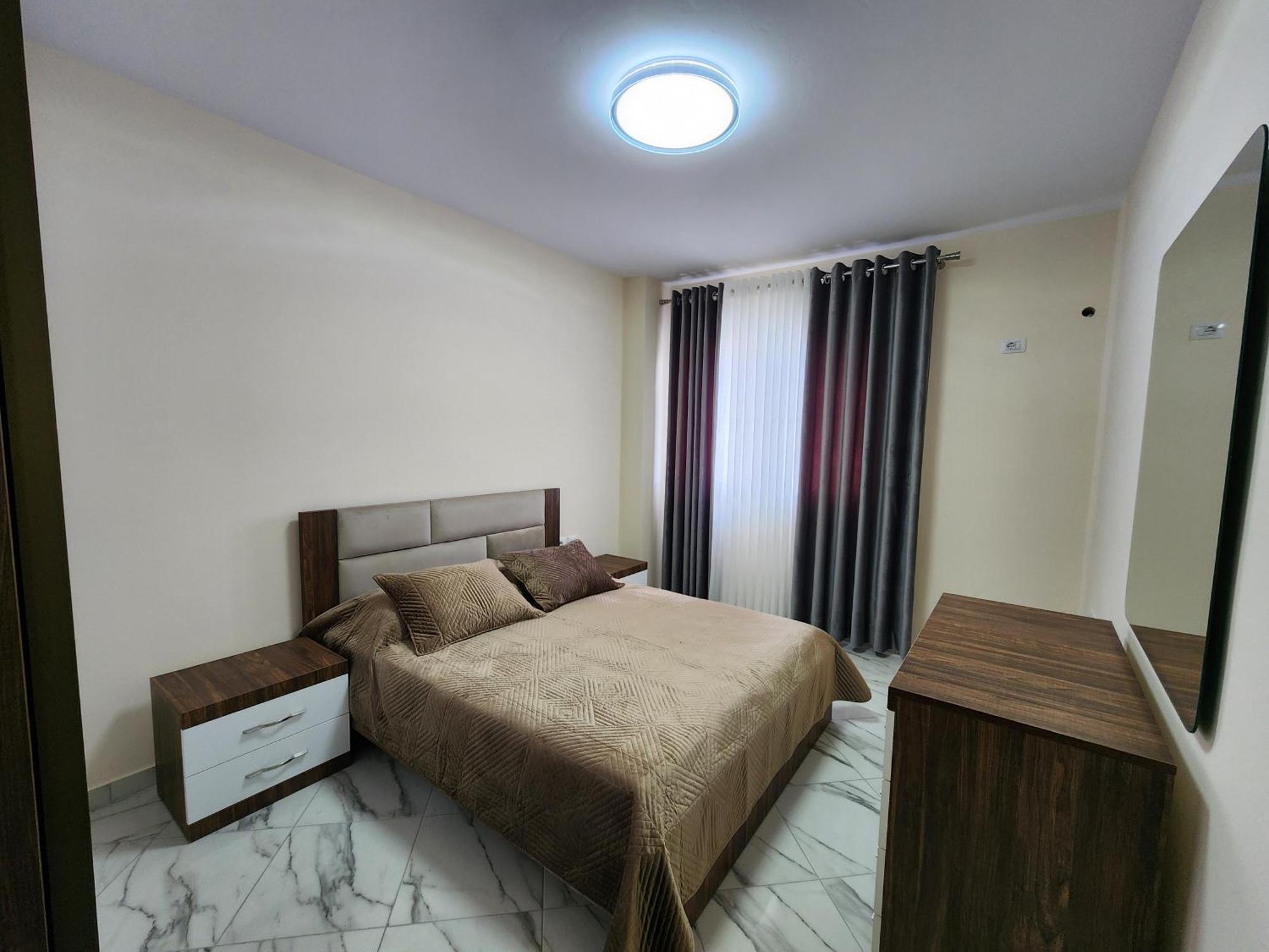 E.I.R Apartments Vlorë Buitenkant foto